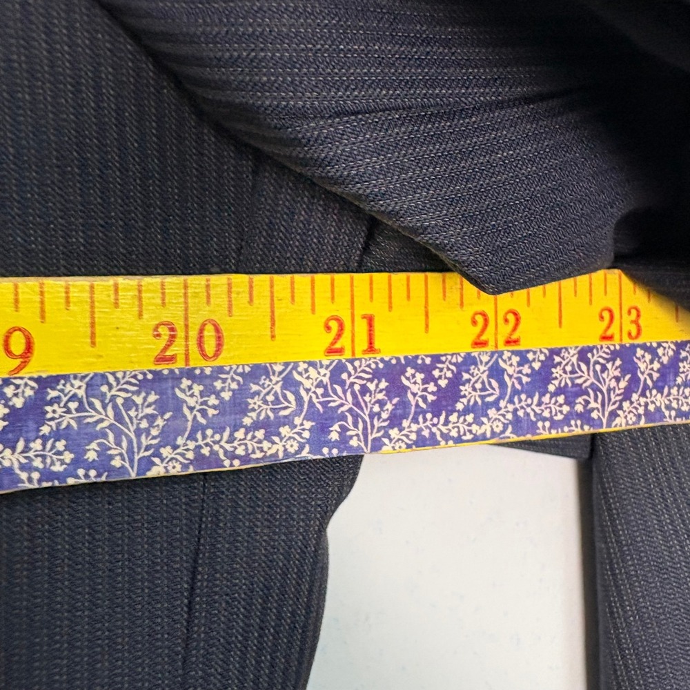 Hugo Boss Mens Navy Blue Pinstripe Two Button Blazer Sport Coat 40R - Picture 4 of 6